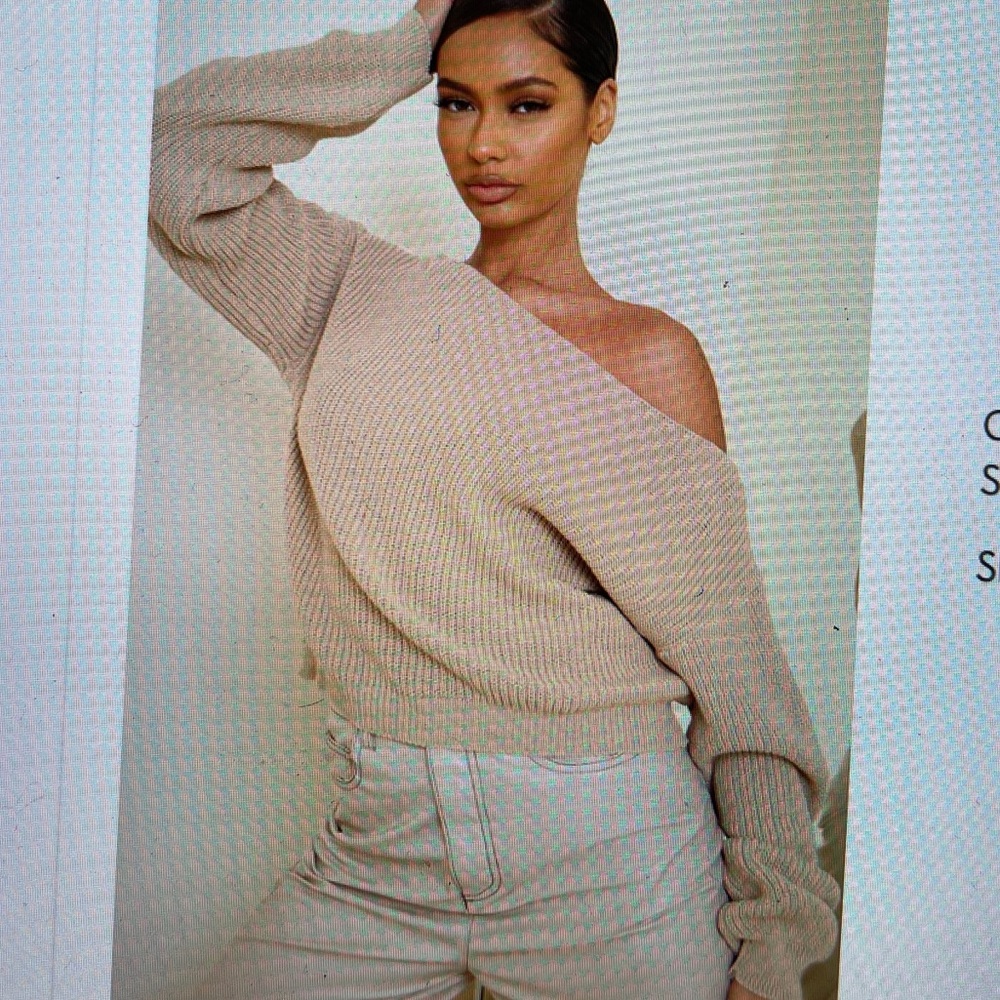 Pretty little thing sweater